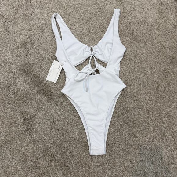 CHYRII small cutout lace up high cut one piece swimsuit monokini SW 2923 - Picture 6 of 10